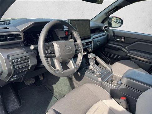 Used 2025 Toyota Tacoma TRD Off-Road image 9