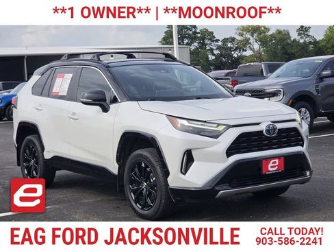 Used 2024 Toyota RAV4 XSE AWD/4WD image 1