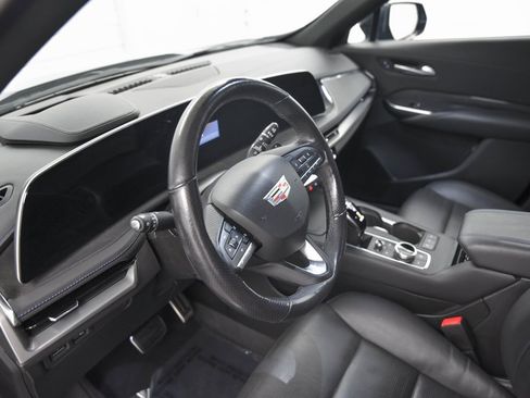 Used 2024 Cadillac XT4 Sport image 16