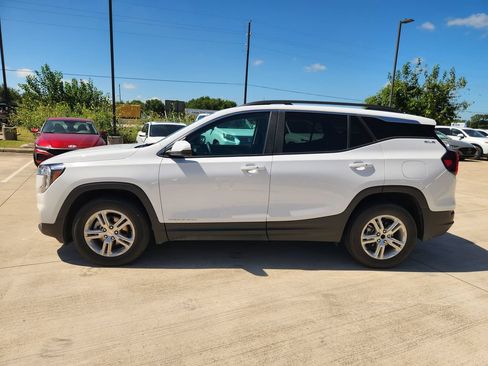 Used 2023 GMC Terrain SLE w/ Driver Convenience Package AWD/4WD image 6