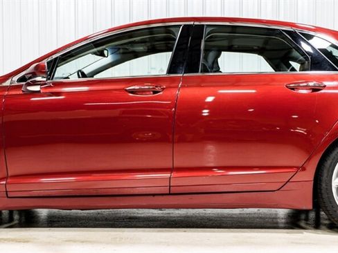 Used 2016 Lincoln MKZ w/ Equipment Group 200A Select FWD image 2