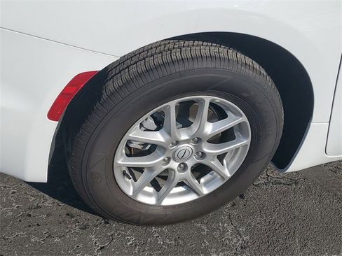 New 2026 Chrysler Pacifica Select image 5