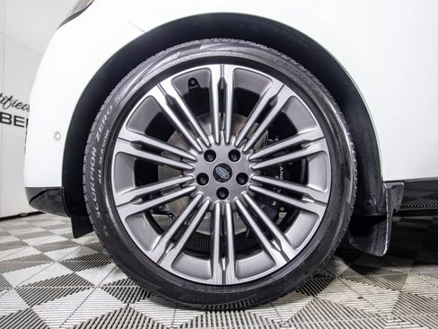 Used 2023 Land Rover Range Rover Long Wheelbase Autobiography AWD/4WD image 44