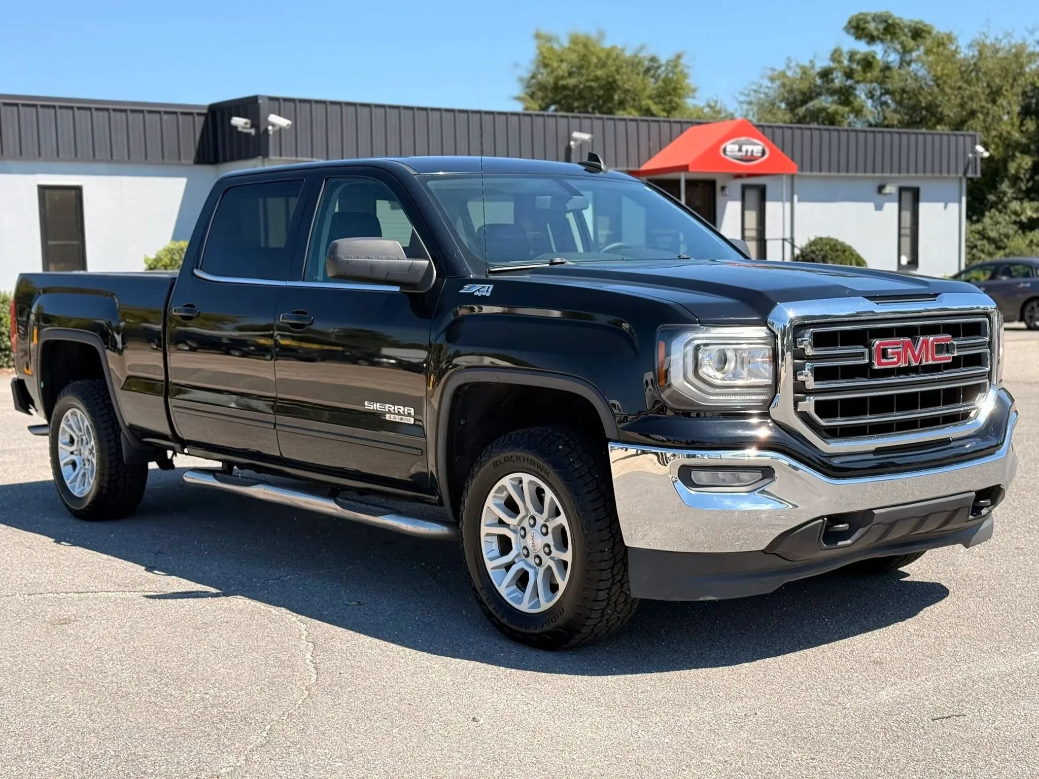 Used 2016 GMC Sierra 1500 SLE w/ Suspension Package, Off-Road AWD/4WD image 3