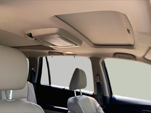 Used 2021 Honda Pilot Elite image 13