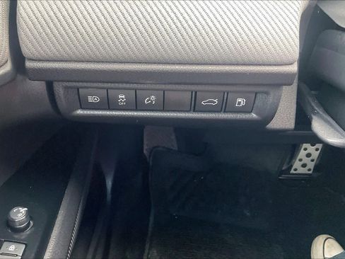 Used 2025 Toyota Camry SE w/ Multimedia Upgrade Package FWD image 33