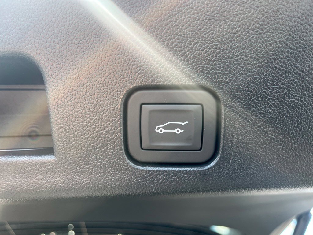 New 2027 Chevrolet Traverse Z71 w/ Driver Confidence Package AWD/4WD image 6
