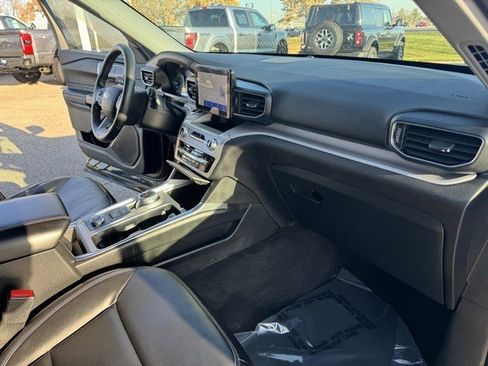 Used 2023 Ford Explorer XLT w/ Equipment Group 202A image 37