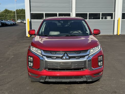 Used 2024 Mitsubishi Outlander Sport SE AWD/4WD image 2