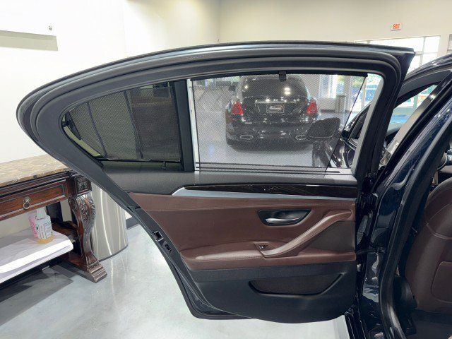 Used 2015 BMW 550i Sedan RWD image 49