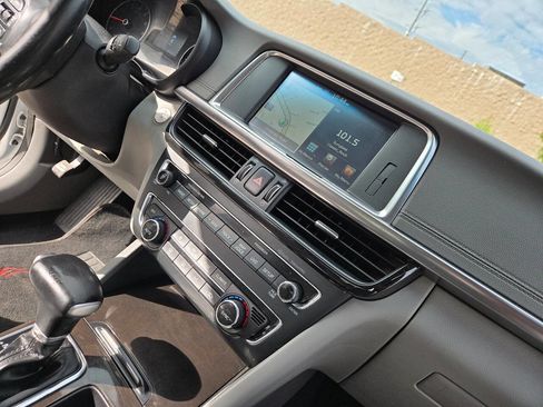 Used 2016 Kia Optima EX w/ Premium Package image 38