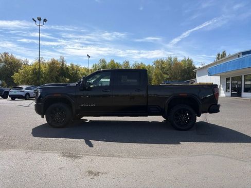 Used 2026 GMC Sierra 3500 AT4 w/ AT4 Premium Plus Package AWD/4WD image 9