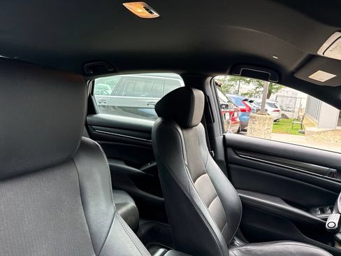 Used 2019 Honda Accord Sport image 10