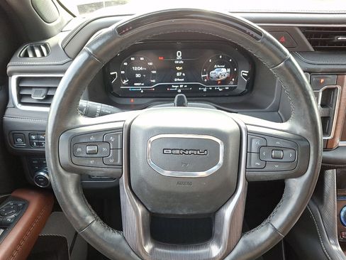 Used 2023 GMC Yukon Denali Ultimate image 14