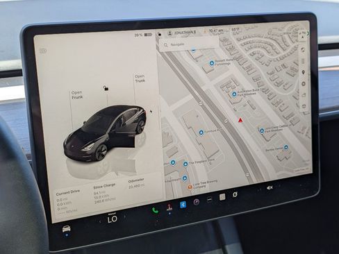 Used 2023 Tesla Model 3 Standard Range RWD image 27
