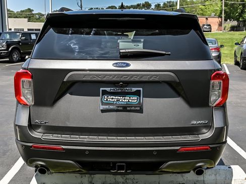 Used 2023 Ford Explorer XLT w/ Equipment Group 202A AWD/4WD image 7