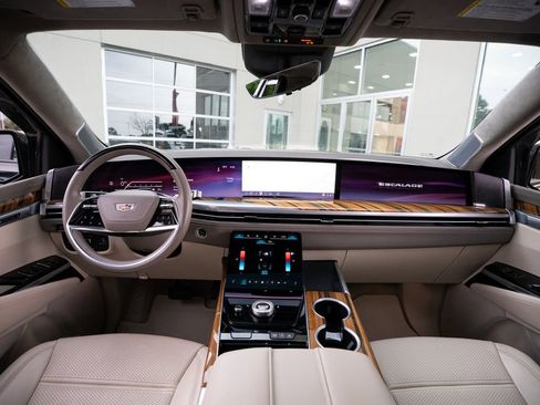 Used 2025 Cadillac Escalade Sport Platinum AWD/4WD image 51
