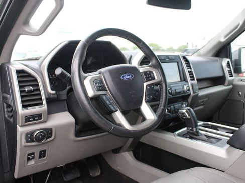 Used 2019 Ford F150 Lariat w/ Equipment Group 502A Luxury AWD/4WD image 2