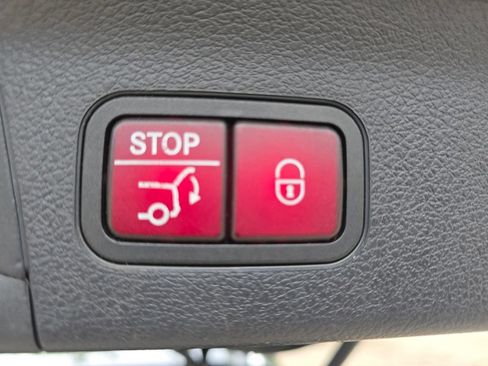 Certified 2023 Mercedes-Benz GLS 450 4MATIC image 21