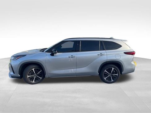Used 2022 Toyota Highlander XSE image 50