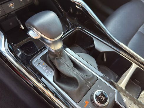 Used 2023 Kia Sorento SX image 14