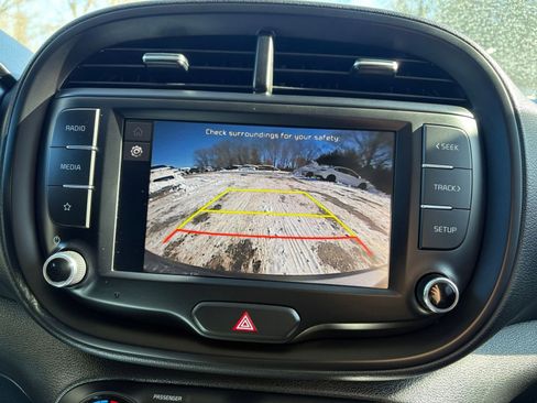 Used 2025 Kia Soul LX w/ LX Technology Package image 21