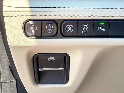 Used 2025 Acura MDX A-Spec AWD/4WD image 28