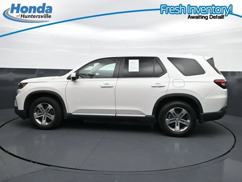 Used 2025 Honda Pilot EX-L image 6