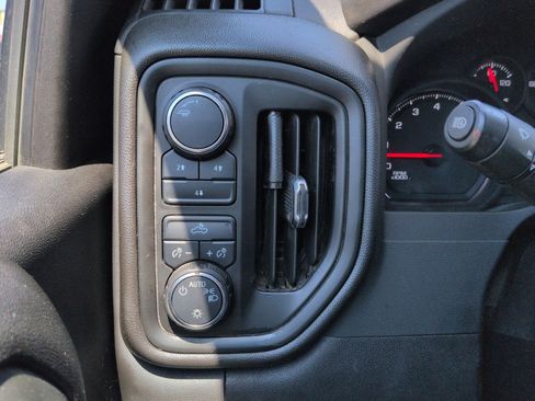 Used 2024 Chevrolet Silverado 2500 Custom w/ Custom Convenience Package AWD/4WD image 18