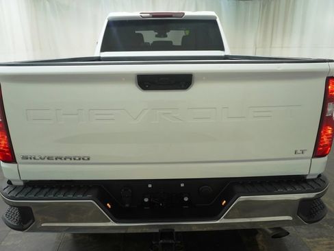 Used 2024 Chevrolet Silverado 2500 LT w/ Convenience Package AWD/4WD image 5