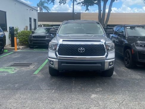 Used 2016 Toyota Tundra SR5 w/ SR5 Upgrade Package RWD image 28