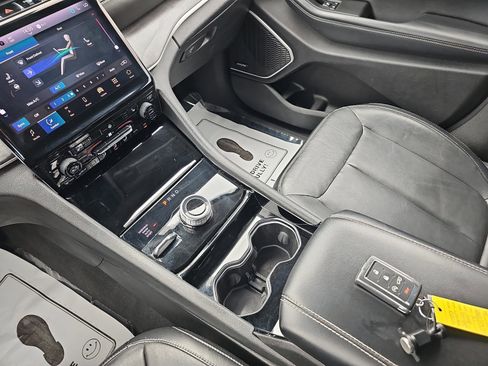 Used 2021 Jeep Grand Cherokee L Limited image 27