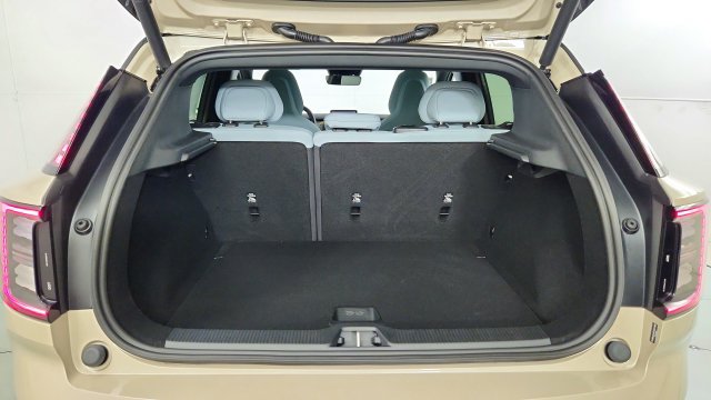 New 2026 Volvo EX30 Ultra w/ Protection Package AWD/4WD image 36