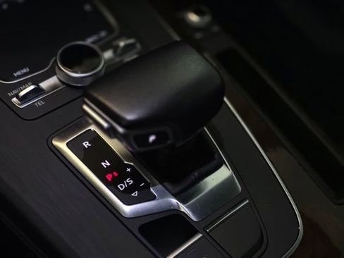 Used 2018 Audi Q5 2.0T Premium Plus w/ Premium Plus Package AWD/4WD image 19