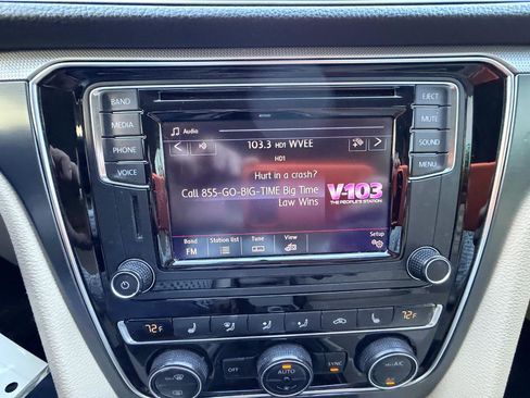 Used 2017 Volkswagen Passat 1.8T R-Line FWD image 18