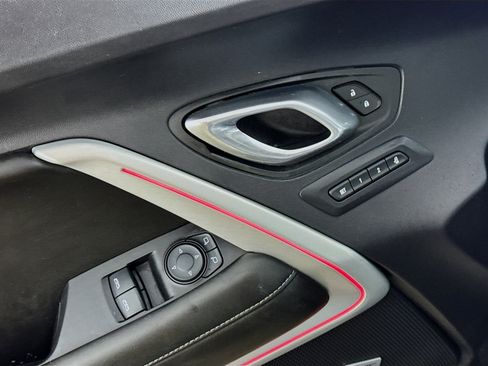 Used 2016 Chevrolet Camaro LT image 21