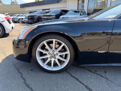 Used 2007 Cadillac XLR V RWD image 2