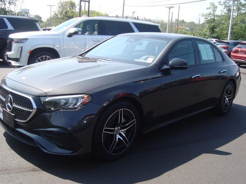 Used 2024 Mercedes-Benz E 350 4MATIC Sedan image 2