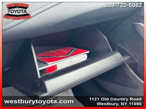 Certified 2025 Toyota Corolla SE w/ SE Premium Package FWD image 29
