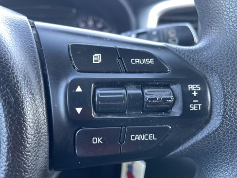 Used 2017 Kia Sorento AWD image 33