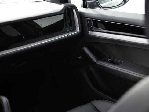 New 2026 Porsche Cayenne AWD/4WD image 30