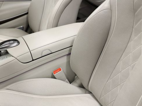 Used 2016 Mercedes-Benz Maybach S 600 Sedan 4D image 21