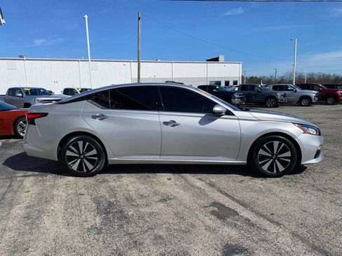 Used 2019 Nissan Altima 2.5 SL FWD image 6