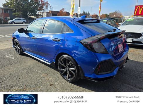 Used 2018 Honda Civic Sport image 5