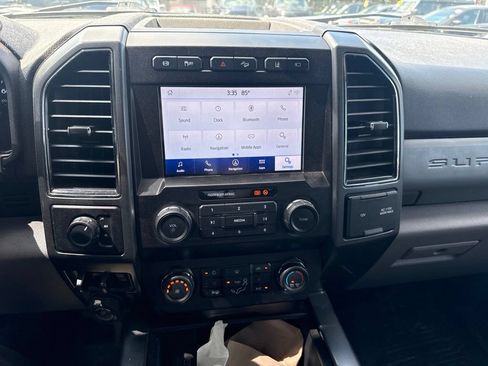 Used 2020 Ford F350 XLT w/ XLT Premium Package AWD/4WD image 15