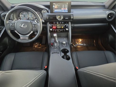 Certified 2025 Lexus IS 350 F Sport image 10