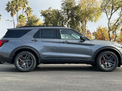 Used 2026 Ford Explorer ST w/ Sun And Sound Package image 4