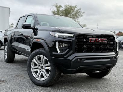 New 2026 GMC Canyon Elevation w/ Convenience Package