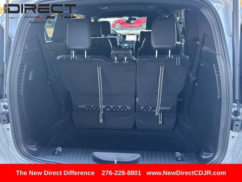 New 2026 Chrysler Pacifica Select image 17