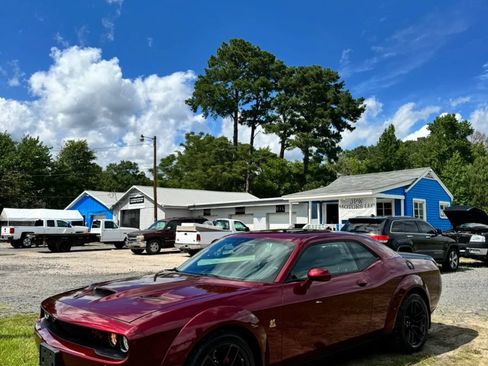 Used 2020 Dodge Challenger R/T Scat Pack RWD image 5